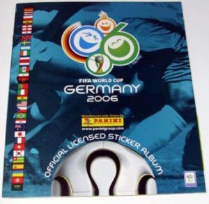 Fat Pack Panini Super Mario avec 24 cartes et 2 cartes bonus