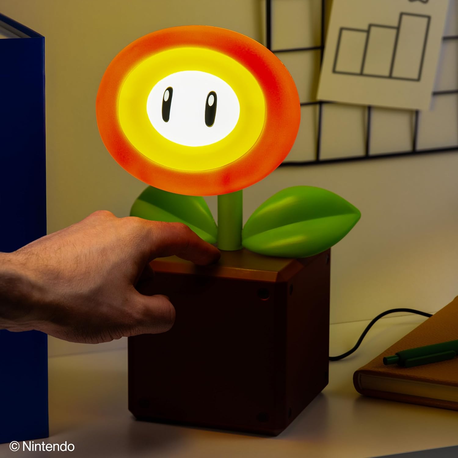 Lampe LED Fleur de feu Super Mario avec câble USB – Image 2